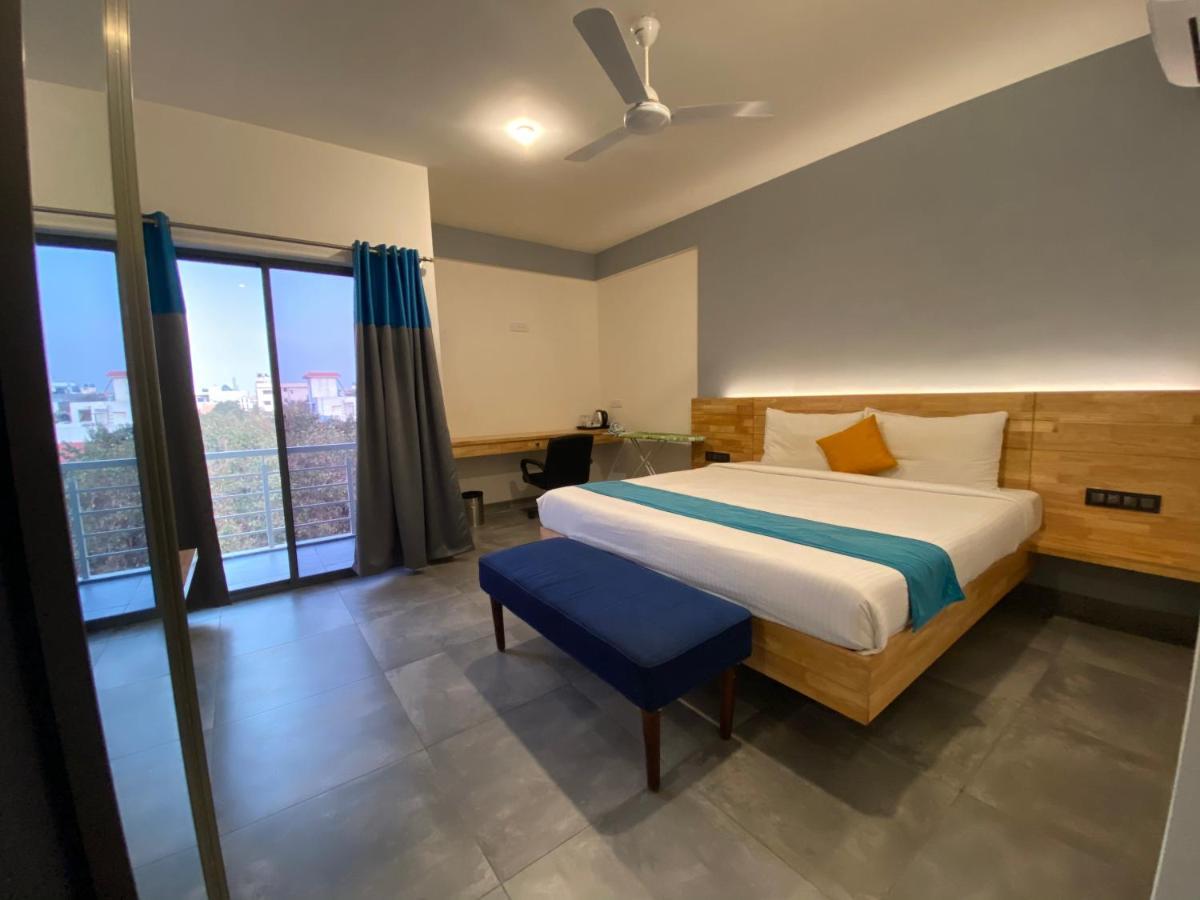 Aura Corporate Suites Bangalore Esterno foto